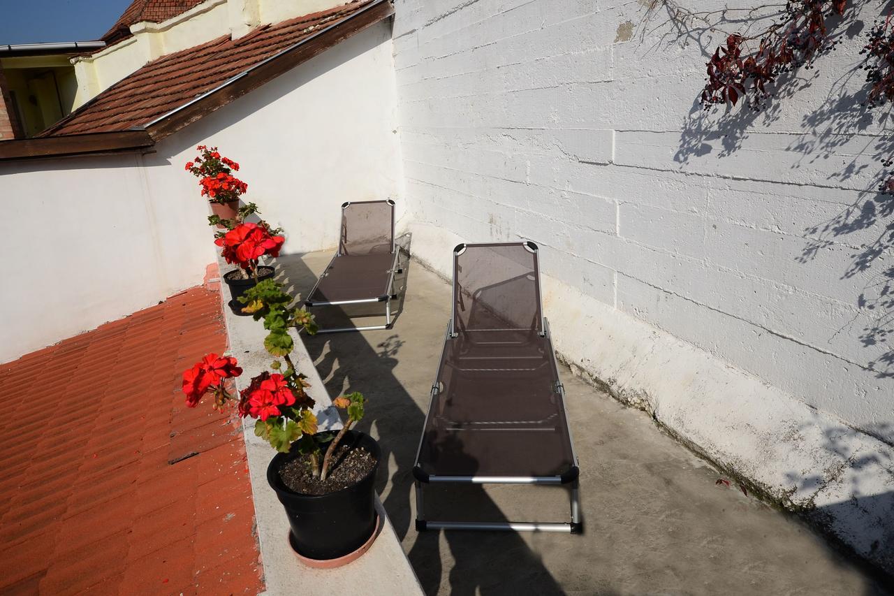 Eden Panzió Acomodação com café da manhã Eger Exterior foto